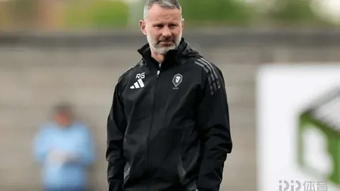 【连中三元，12战豪取10胜！】NBA焦点对决：快船激战奇才，胜负悬念再升级！